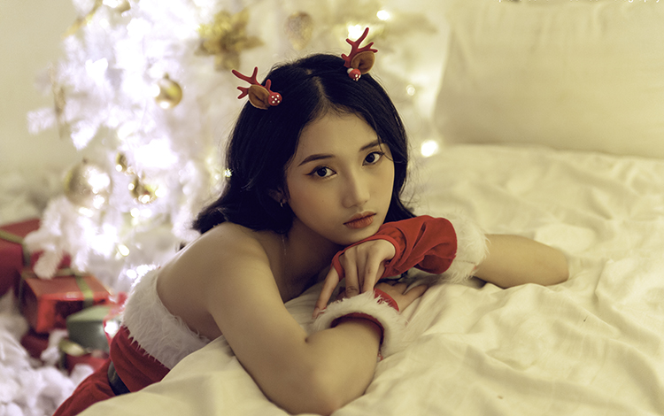 Bỏng mắt với bộ ảnh quyến rũ của Mei Mei nhân dịp lễ Noel