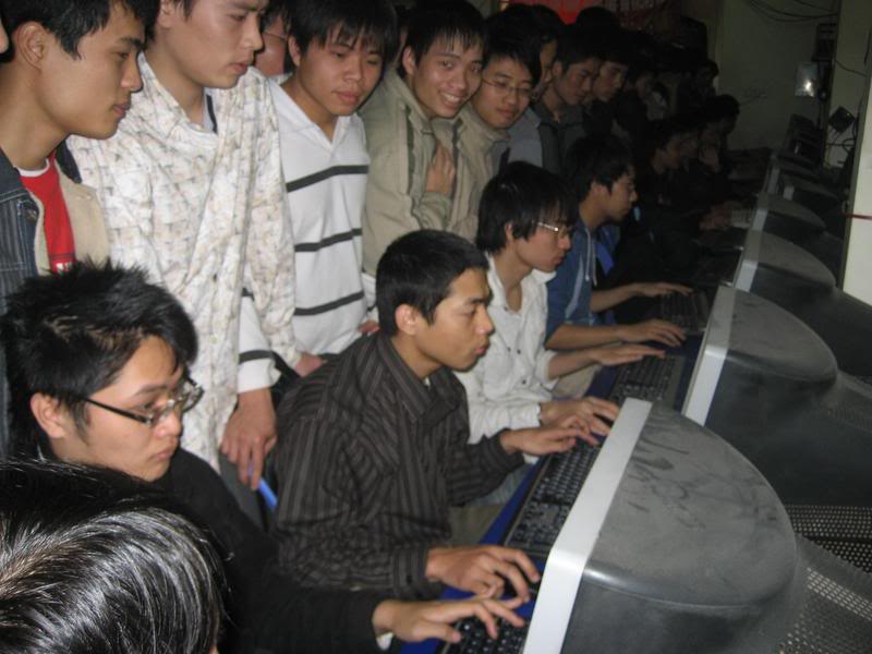 AoE của thời kì đầu với sự máu lửa và nhiệt huyết